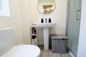 Ensuite- click for photo gallery